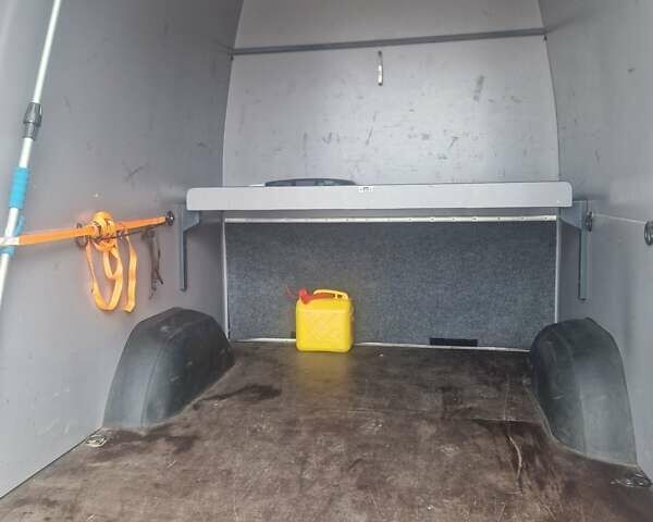 Белый Мерседес Sprinter, объемом двигателя 3 л и пробегом 490 тыс. км за 39000 $, фото 30 на Automoto.ua