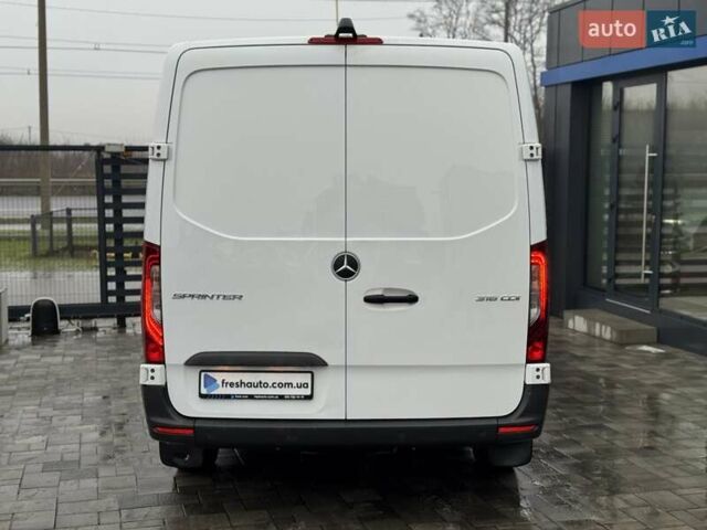 Белый Мерседес Sprinter, объемом двигателя 2.2 л и пробегом 325 тыс. км за 28900 $, фото 11 на Automoto.ua