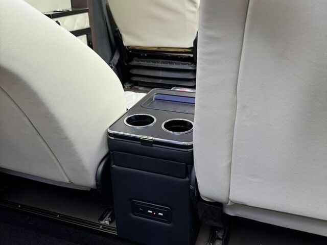 Белый Мерседес Sprinter, объемом двигателя 2.14 л и пробегом 340 тыс. км за 41000 $, фото 6 на Automoto.ua