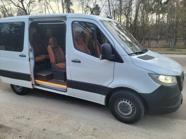 Білий Мерседес Sprinter, об'ємом двигуна 2.1 л та пробігом 260 тис. км за 28262 $, фото 3 на Automoto.ua