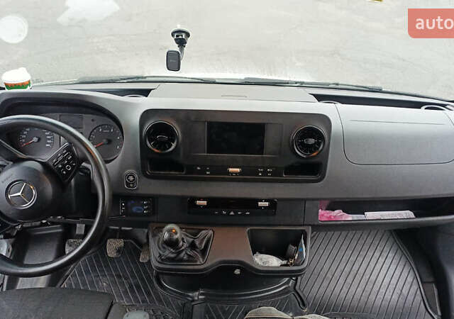 Білий Мерседес Sprinter, об'ємом двигуна 2.2 л та пробігом 460 тис. км за 27000 $, фото 6 на Automoto.ua