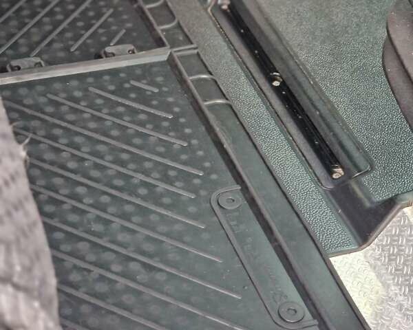 Белый Мерседес Sprinter, объемом двигателя 3 л и пробегом 490 тыс. км за 39000 $, фото 28 на Automoto.ua