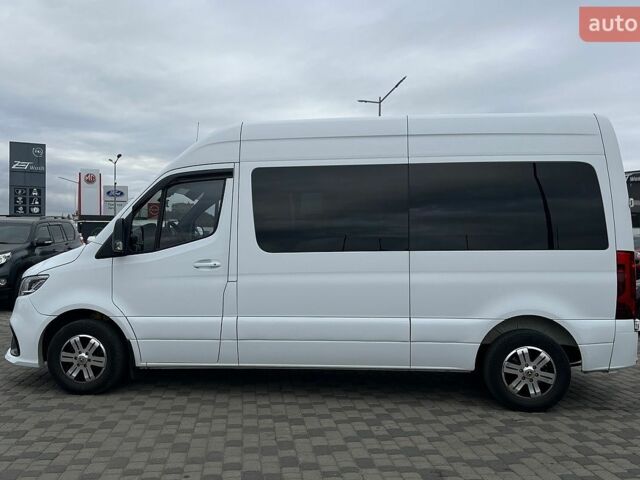 Белый Мерседес Sprinter, объемом двигателя 2.14 л и пробегом 238 тыс. км за 31500 $, фото 3 на Automoto.ua