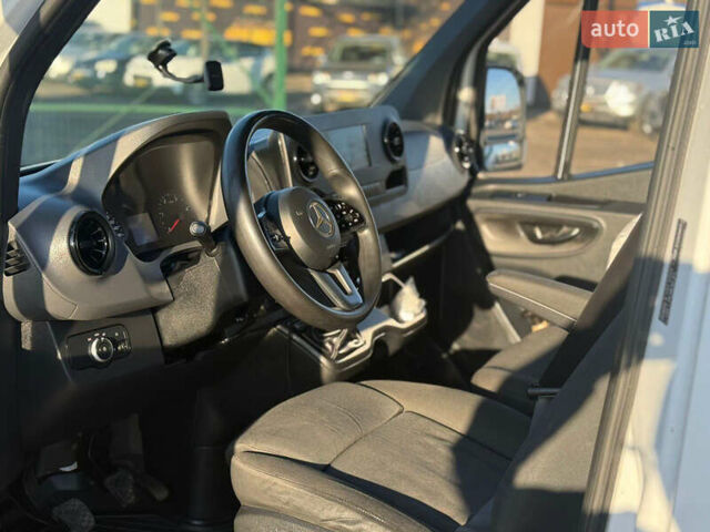 Білий Мерседес Sprinter, об'ємом двигуна 2.14 л та пробігом 460 тис. км за 26000 $, фото 4 на Automoto.ua