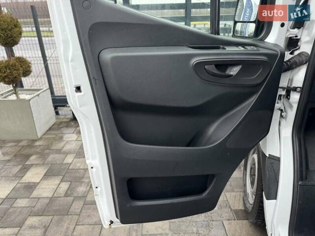 Белый Мерседес Sprinter, объемом двигателя 2.2 л и пробегом 325 тыс. км за 28900 $, фото 13 на Automoto.ua