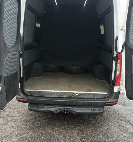 Білий Мерседес Sprinter, об'ємом двигуна 2.2 л та пробігом 460 тис. км за 27000 $, фото 4 на Automoto.ua