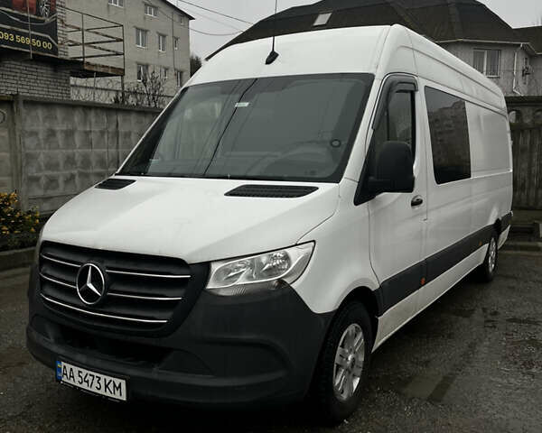 Белый Мерседес Sprinter, объемом двигателя 2.14 л и пробегом 307 тыс. км за 33900 $, фото 1 на Automoto.ua