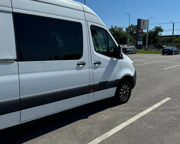 Білий Мерседес Sprinter, об'ємом двигуна 2.14 л та пробігом 420 тис. км за 40529 $, фото 6 на Automoto.ua