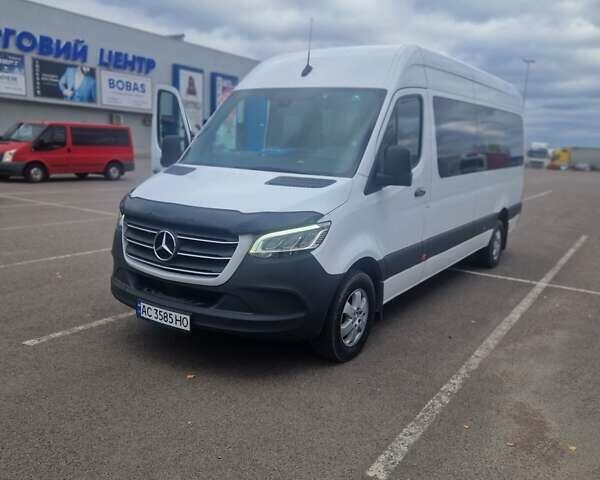 Белый Мерседес Sprinter, объемом двигателя 3 л и пробегом 490 тыс. км за 39000 $, фото 2 на Automoto.ua