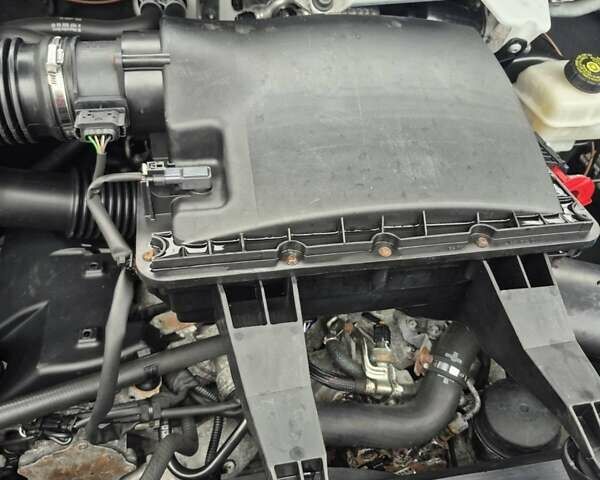 Белый Мерседес Sprinter, объемом двигателя 3 л и пробегом 490 тыс. км за 39000 $, фото 23 на Automoto.ua