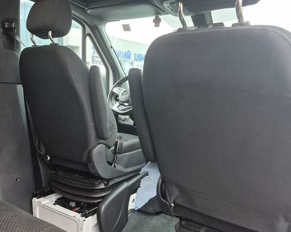 Белый Мерседес Sprinter, объемом двигателя 3 л и пробегом 490 тыс. км за 39000 $, фото 19 на Automoto.ua