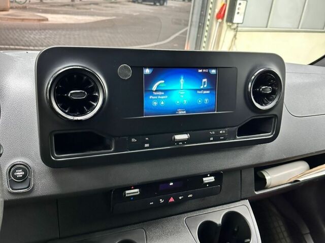 Білий Мерседес Sprinter, об'ємом двигуна 0 л та пробігом 326 тис. км за 36775 $, фото 4 на Automoto.ua