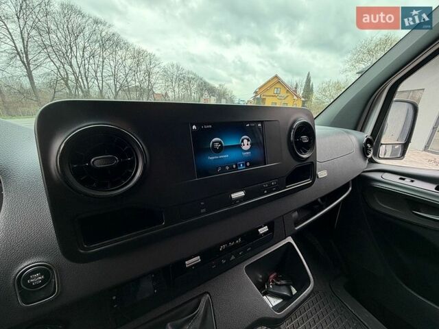 Белый Мерседес Sprinter, объемом двигателя 2.99 л и пробегом 486 тыс. км за 33200 $, фото 13 на Automoto.ua