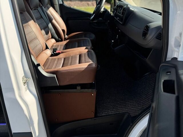 Білий Мерседес Sprinter, об'ємом двигуна 2.14 л та пробігом 287 тис. км за 30000 $, фото 9 на Automoto.ua