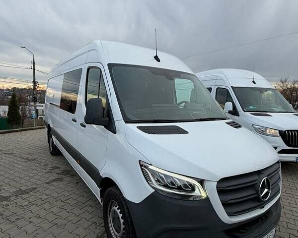 Білий Мерседес Sprinter, об'ємом двигуна 3 л та пробігом 348 тис. км за 44179 $, фото 2 на Automoto.ua