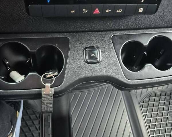 Білий Мерседес Sprinter, об'ємом двигуна 3 л та пробігом 490 тис. км за 41978 $, фото 9 на Automoto.ua