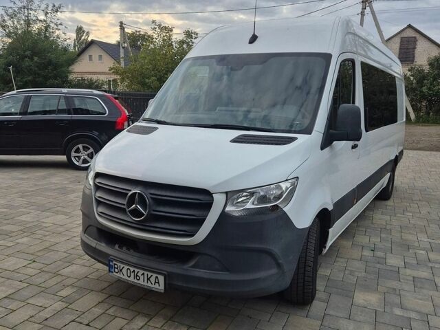 Белый Мерседес Sprinter, объемом двигателя 2.14 л и пробегом 202 тыс. км за 39500 $, фото 3 на Automoto.ua
