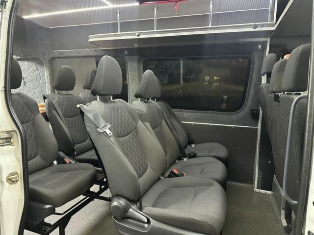 Белый Мерседес Sprinter, объемом двигателя 2.2 л и пробегом 441 тыс. км за 23800 $, фото 6 на Automoto.ua