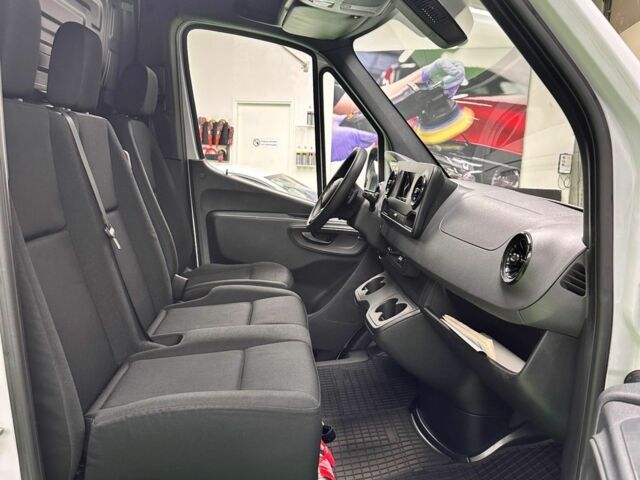 Білий Мерседес Sprinter, об'ємом двигуна 0 л та пробігом 326 тис. км за 36775 $, фото 2 на Automoto.ua