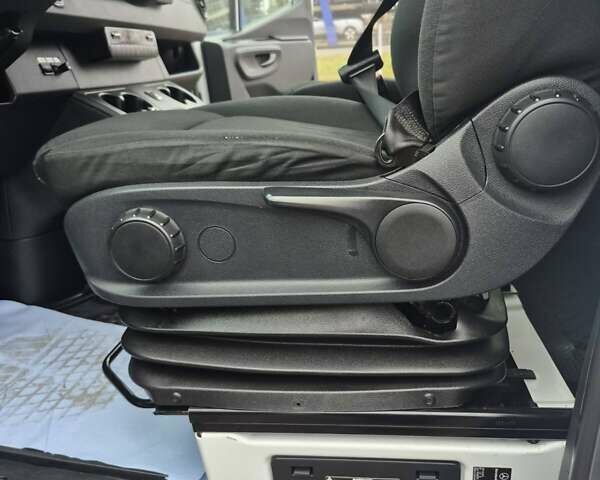 Белый Мерседес Sprinter, объемом двигателя 3 л и пробегом 490 тыс. км за 39000 $, фото 20 на Automoto.ua