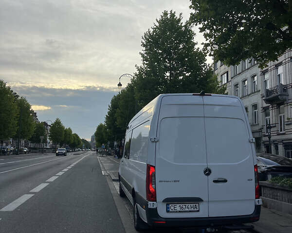 Белый Мерседес Sprinter, объемом двигателя 1.9 л и пробегом 470 тыс. км за 28700 $, фото 3 на Automoto.ua