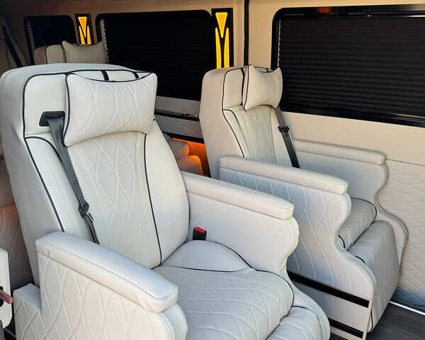 Білий Мерседес Sprinter, об'ємом двигуна 2.14 л та пробігом 317 тис. км за 58500 $, фото 8 на Automoto.ua