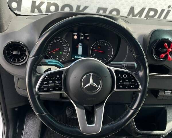 Белый Мерседес Sprinter, объемом двигателя 2.14 л и пробегом 540 тыс. км за 42232 $, фото 2 на Automoto.ua