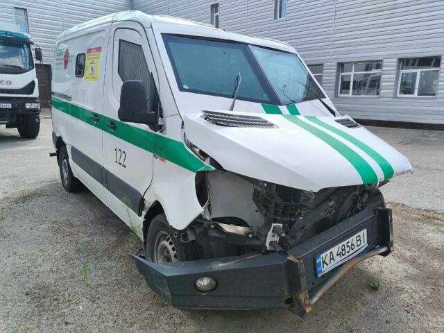Белый Мерседес Sprinter, объемом двигателя 2.1 л и пробегом 141 тыс. км за 2839 $, фото 2 на Automoto.ua