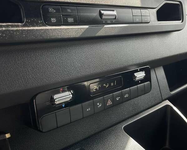 Белый Мерседес Sprinter, объемом двигателя 2.14 л и пробегом 540 тыс. км за 42232 $, фото 5 на Automoto.ua
