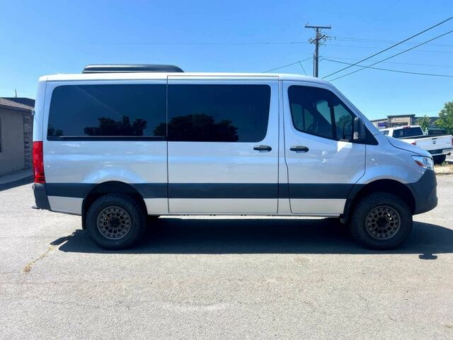 Белый Мерседес Sprinter, объемом двигателя 3 л и пробегом 34 тыс. км за 10900 $, фото 2 на Automoto.ua