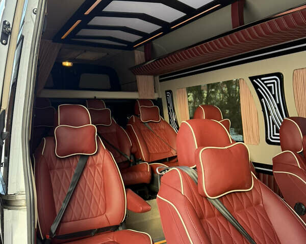 Белый Мерседес Sprinter, объемом двигателя 1.95 л и пробегом 195 тыс. км за 44900 $, фото 7 на Automoto.ua
