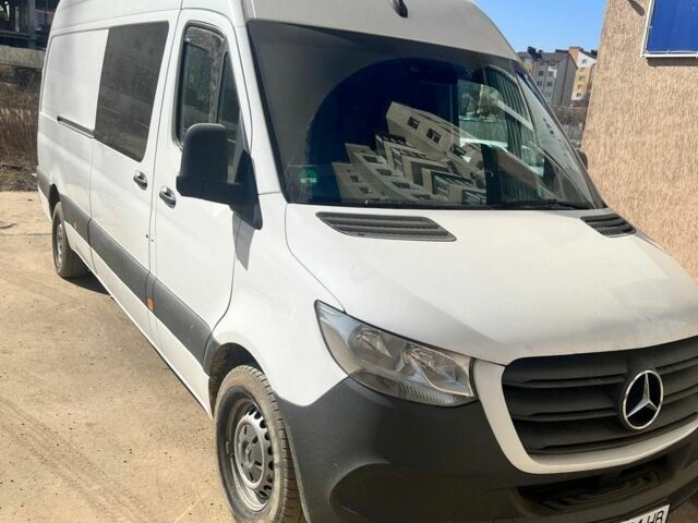 Белый Мерседес Sprinter, объемом двигателя 2.14 л и пробегом 304 тыс. км за 35000 $, фото 7 на Automoto.ua