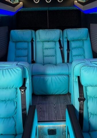 Белый Мерседес Sprinter, объемом двигателя 2 л и пробегом 187 тыс. км за 53000 $, фото 43 на Automoto.ua