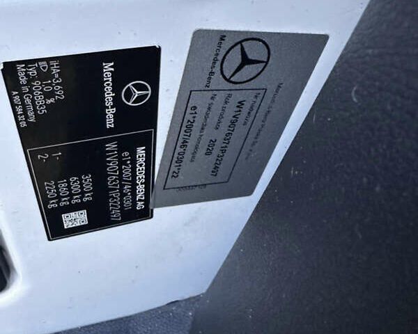 Белый Мерседес Sprinter, объемом двигателя 2.99 л и пробегом 300 тыс. км за 49500 $, фото 7 на Automoto.ua