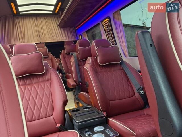 Белый Мерседес Sprinter, объемом двигателя 2 л и пробегом 201 тыс. км за 37700 $, фото 4 на Automoto.ua