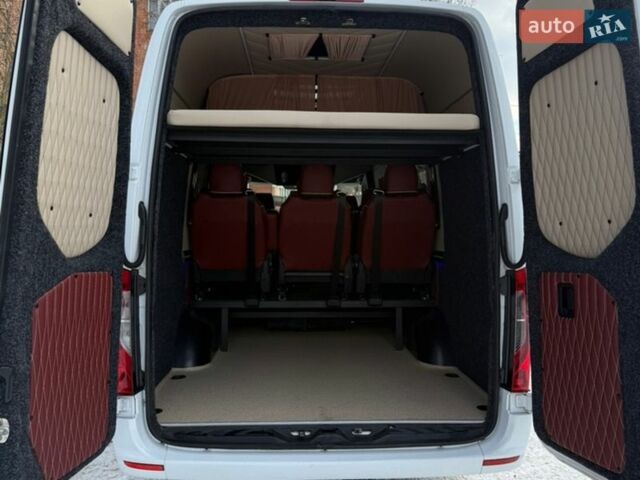 Белый Мерседес Sprinter, объемом двигателя 2 л и пробегом 201 тыс. км за 39700 $, фото 1 на Automoto.ua