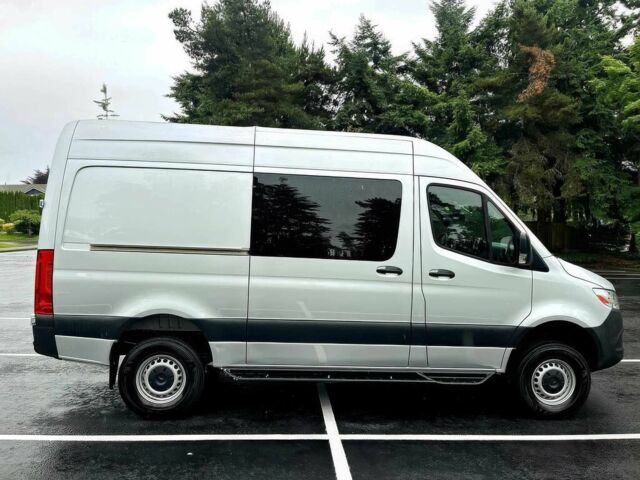Белый Мерседес Sprinter, объемом двигателя 3 л и пробегом 37 тыс. км за 34000 $, фото 2 на Automoto.ua