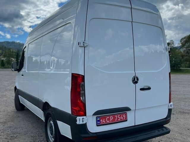 Белый Мерседес Sprinter, объемом двигателя 3 л и пробегом 70 тыс. км за 34999 $, фото 8 на Automoto.ua