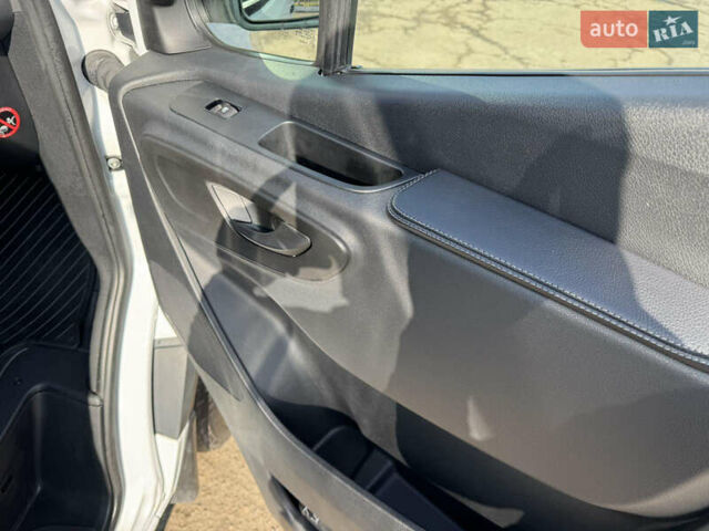 Белый Мерседес Sprinter, объемом двигателя 1.95 л и пробегом 420 тыс. км за 37500 $, фото 17 на Automoto.ua