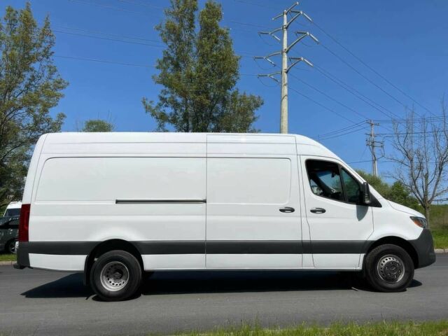 Белый Мерседес Sprinter, объемом двигателя 2 л и пробегом 14 тыс. км за 25000 $, фото 2 на Automoto.ua