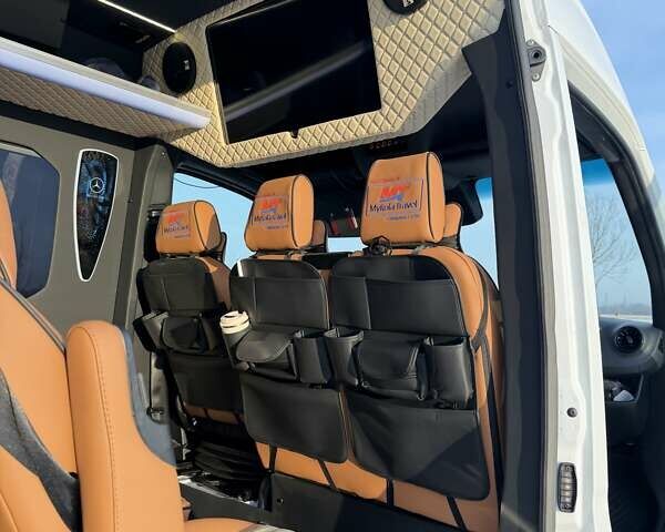 Белый Мерседес Sprinter, объемом двигателя 1.95 л и пробегом 70 тыс. км за 65000 $, фото 7 на Automoto.ua