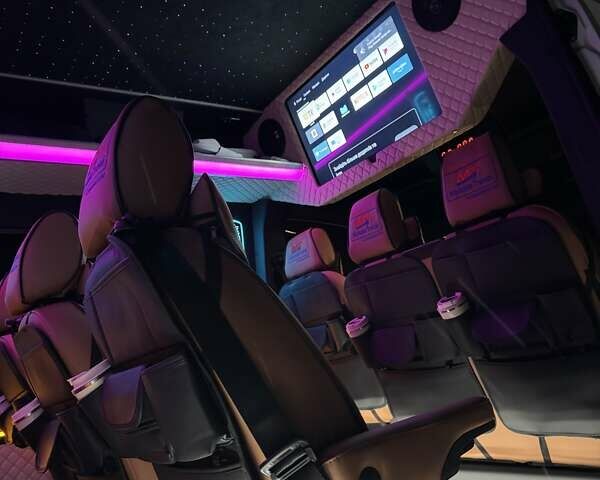 Белый Мерседес Sprinter, объемом двигателя 1.95 л и пробегом 70 тыс. км за 65000 $, фото 18 на Automoto.ua