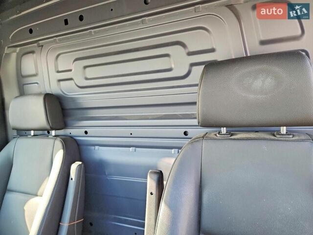 Білий Мерседес Sprinter, об'ємом двигуна 2 л та пробігом 30 тис. км за 14000 $, фото 9 на Automoto.ua