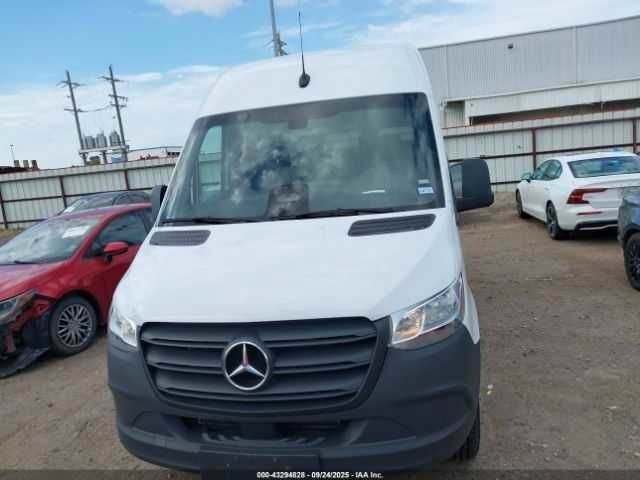 Белый Мерседес Sprinter, объемом двигателя 2 л и пробегом 10 тыс. км за 30300 $, фото 10 на Automoto.ua