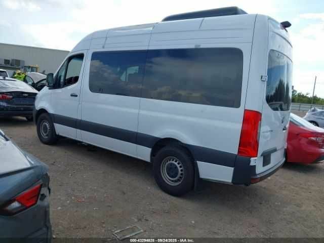 Белый Мерседес Sprinter, объемом двигателя 2 л и пробегом 10 тыс. км за 30300 $, фото 2 на Automoto.ua