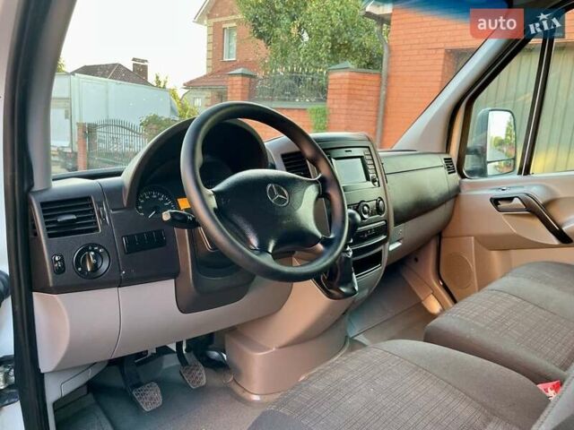 Білий Мерседес Sprinter, об'ємом двигуна 2.2 л та пробігом 248 тис. км за 21299 $, фото 21 на Automoto.ua