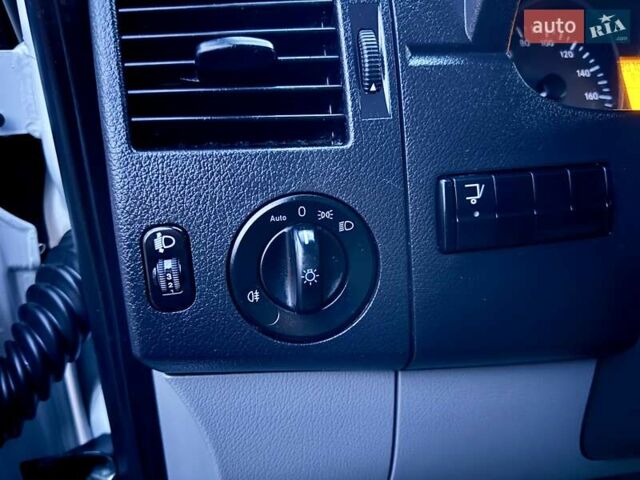 Білий Мерседес Sprinter, об'ємом двигуна 2.2 л та пробігом 207 тис. км за 27199 $, фото 20 на Automoto.ua