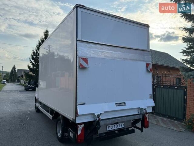 Белый Мерседес Sprinter, объемом двигателя 2.2 л и пробегом 225 тыс. км за 27399 $, фото 4 на Automoto.ua