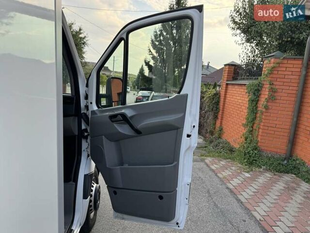 Белый Мерседес Sprinter, объемом двигателя 2.2 л и пробегом 225 тыс. км за 27399 $, фото 29 на Automoto.ua