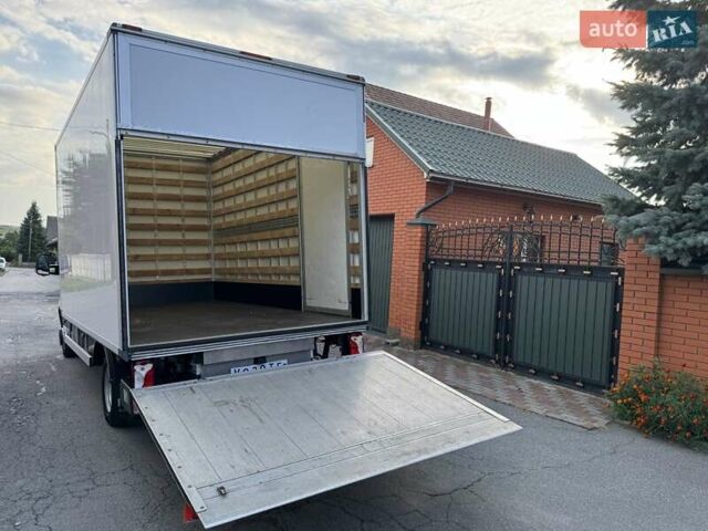 Белый Мерседес Sprinter, объемом двигателя 2.2 л и пробегом 225 тыс. км за 27399 $, фото 33 на Automoto.ua